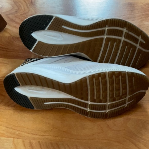 Nike Cheetah Running Sneaker - Picture 6 of 6